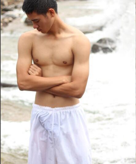 หนุ่มหล่อขึ้นปก 62