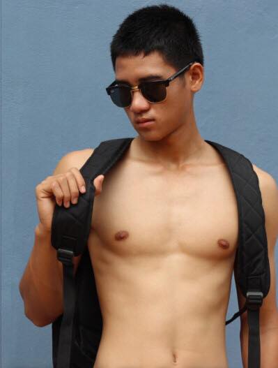 หนุ่มหล่อขึ้นปก 62