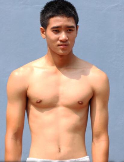 หนุ่มหล่อขึ้นปก 62