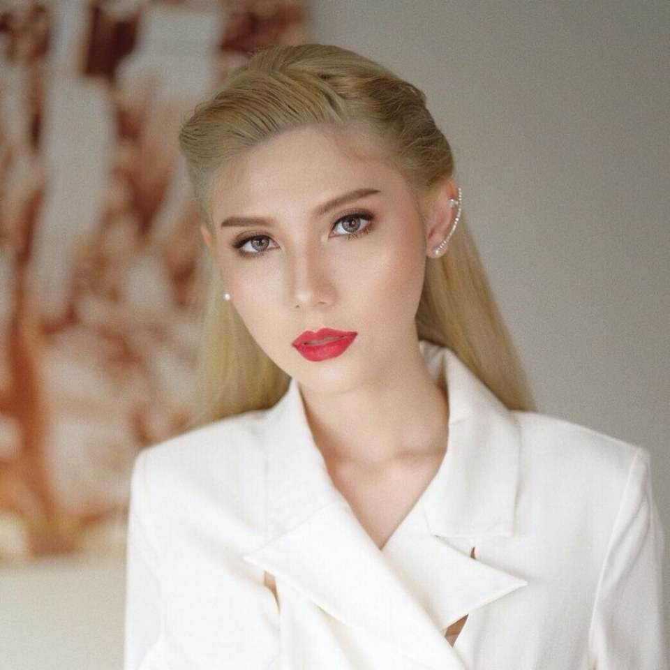 20ดาราในลุคปากแดงมีใครบ้างมาดู