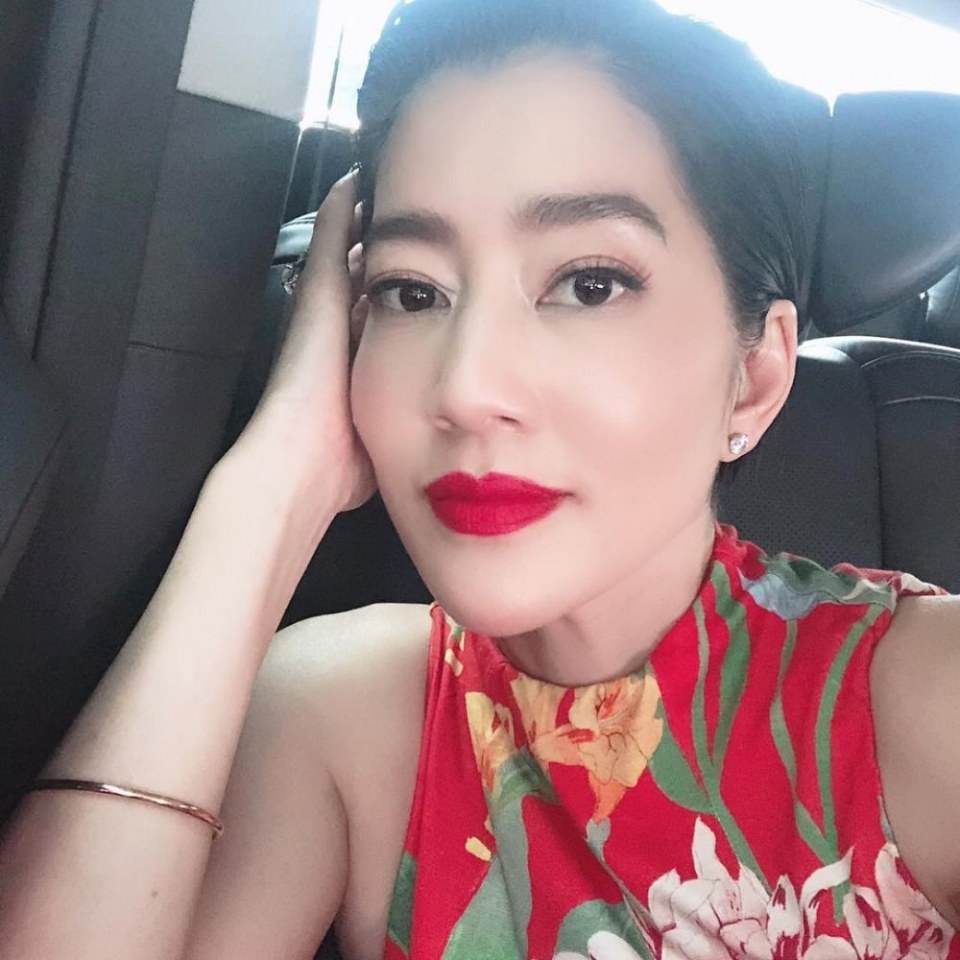 20ดาราในลุคปากแดงมีใครบ้างมาดู