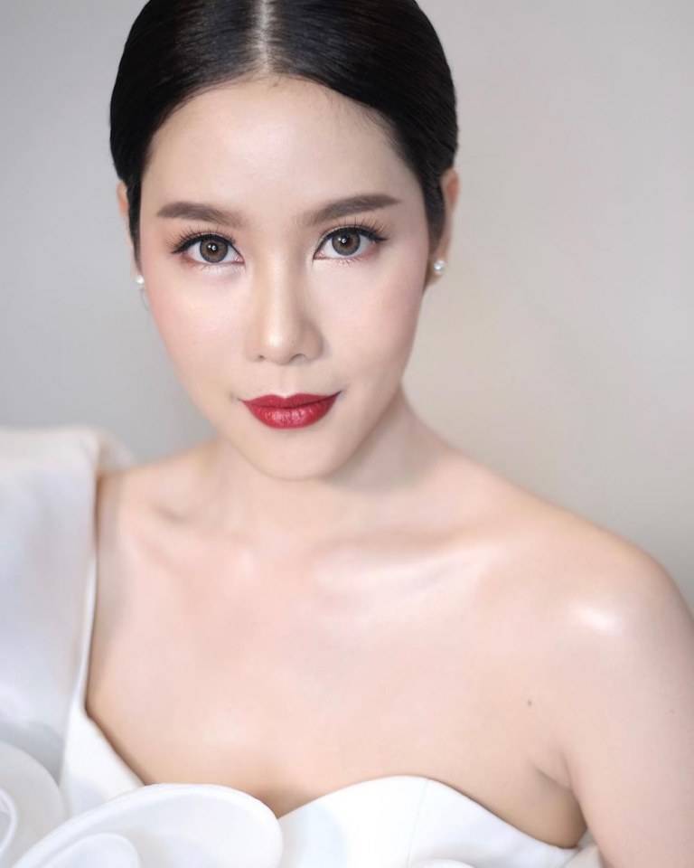 20ดาราในลุคปากแดงมีใครบ้างมาดู