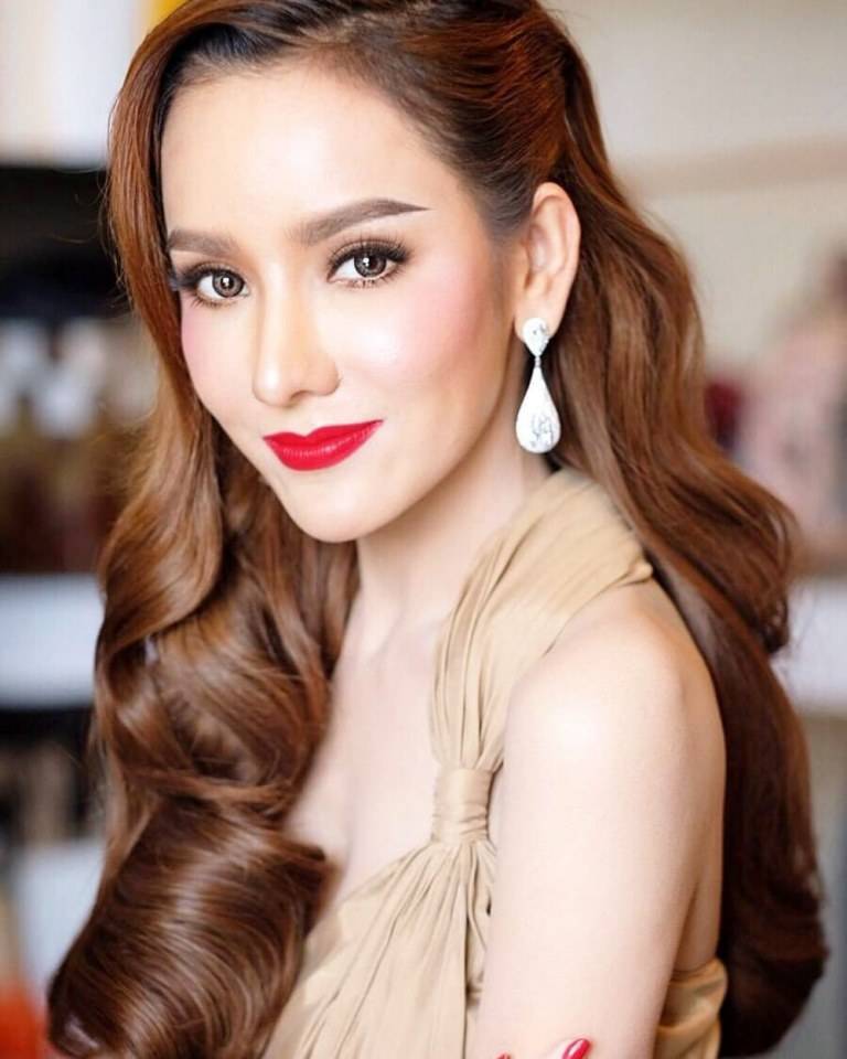 20ดาราในลุคปากแดงมีใครบ้างมาดู