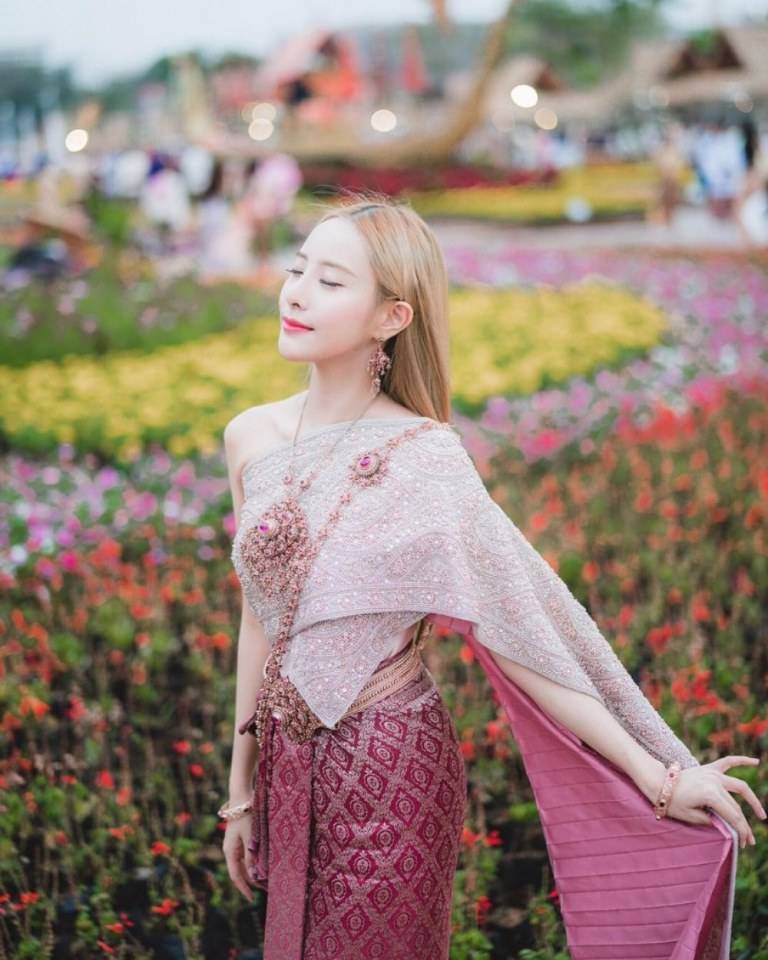 "งานอุ่นไอรัก คลายความหนาว ครั้งที่ 2"