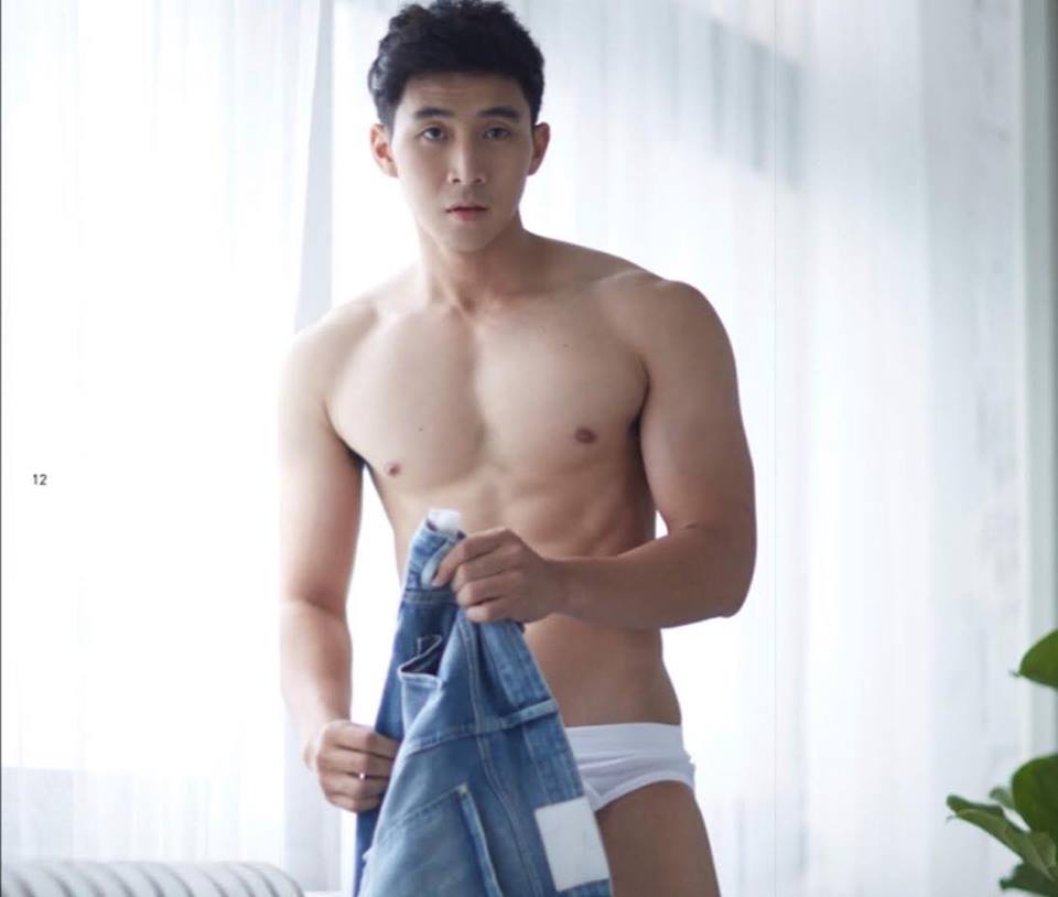 หนุ่มหล่อขึ้นปก 67