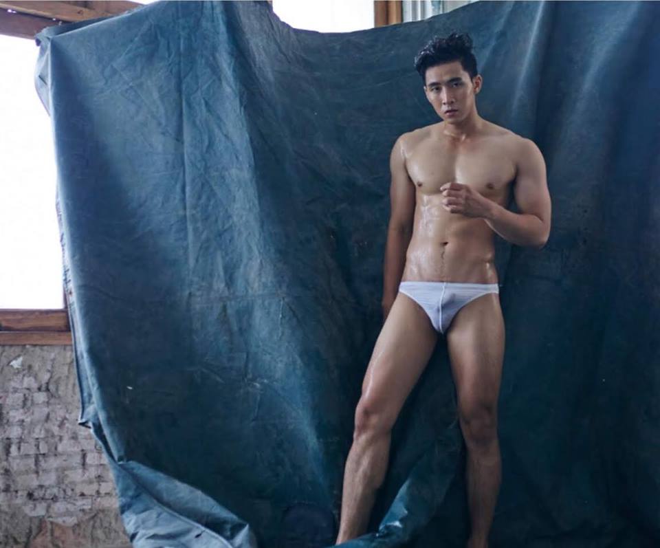 หนุ่มหล่อขึ้นปก 67