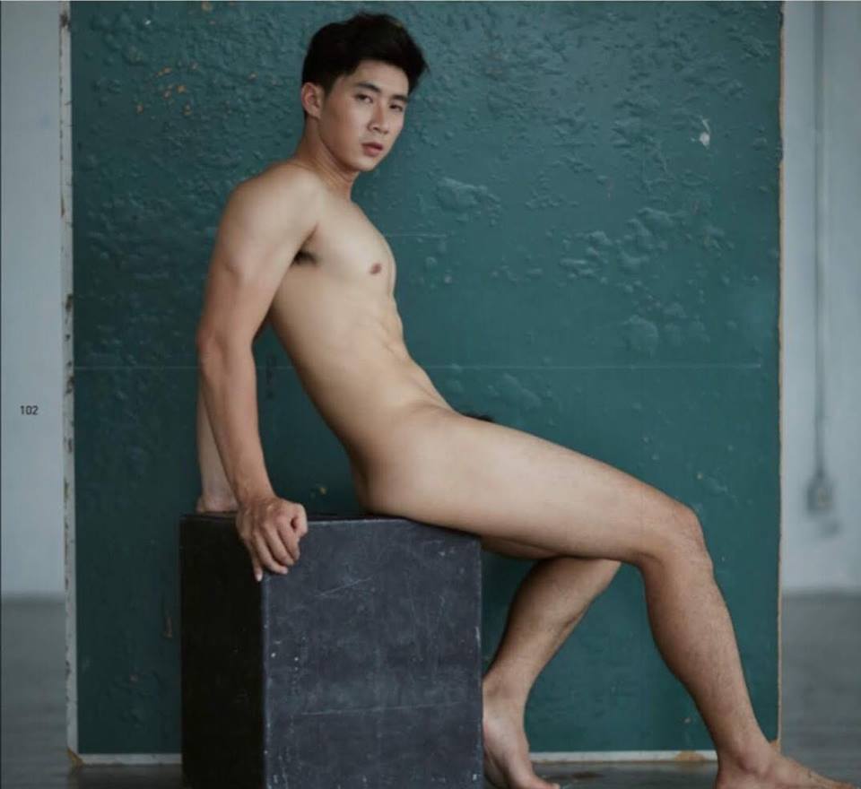 หนุ่มหล่อขึ้นปก 67