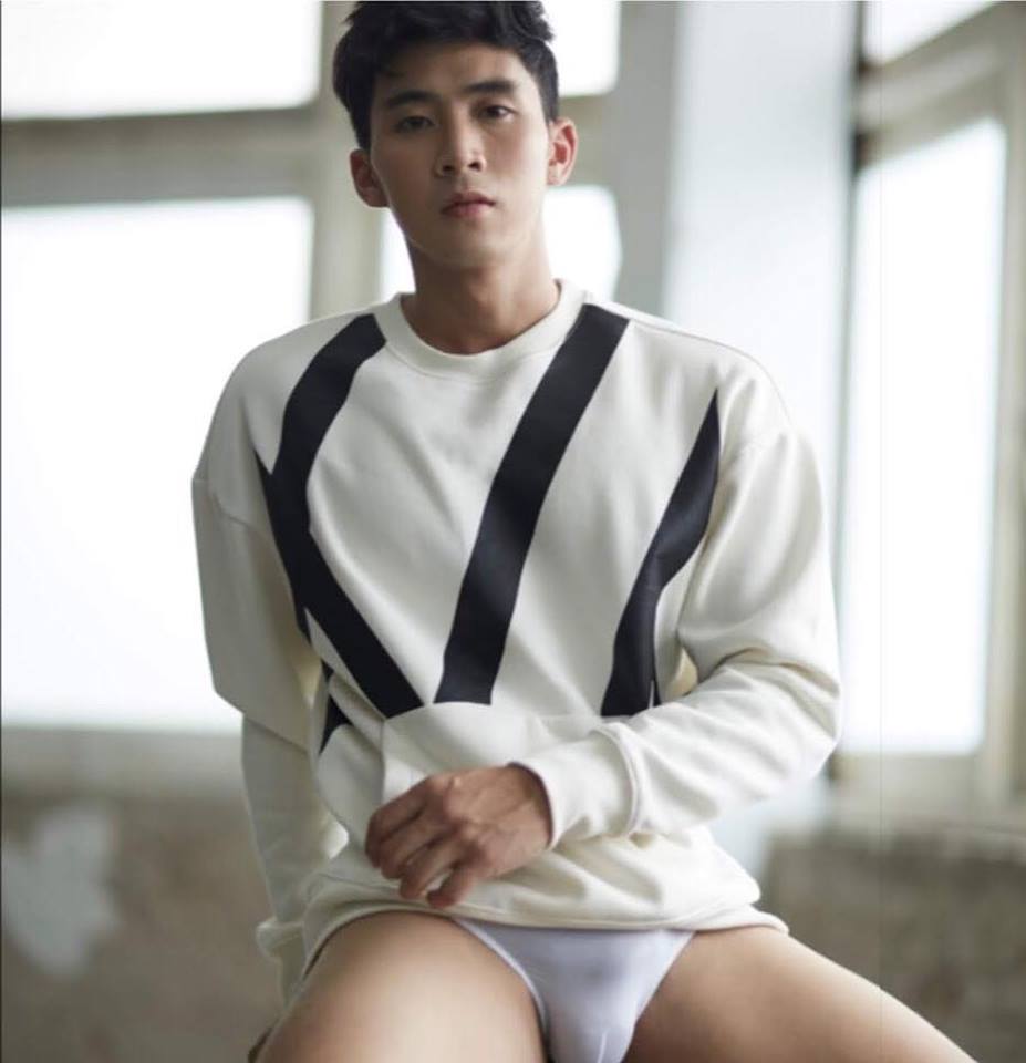หนุ่มหล่อขึ้นปก 67