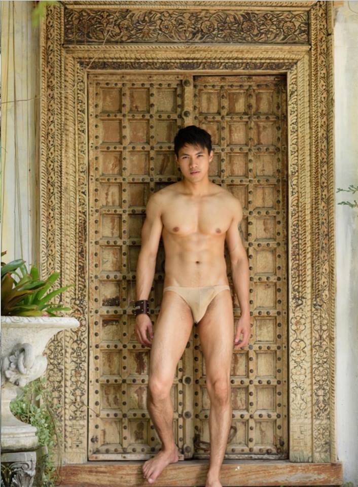 หนุ่มหล่อขึ้นปก 68