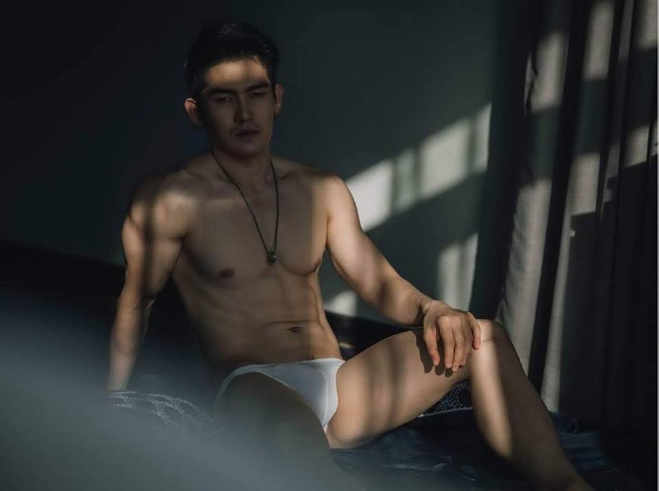 หนุ่มหล่อขึ้นปก 69