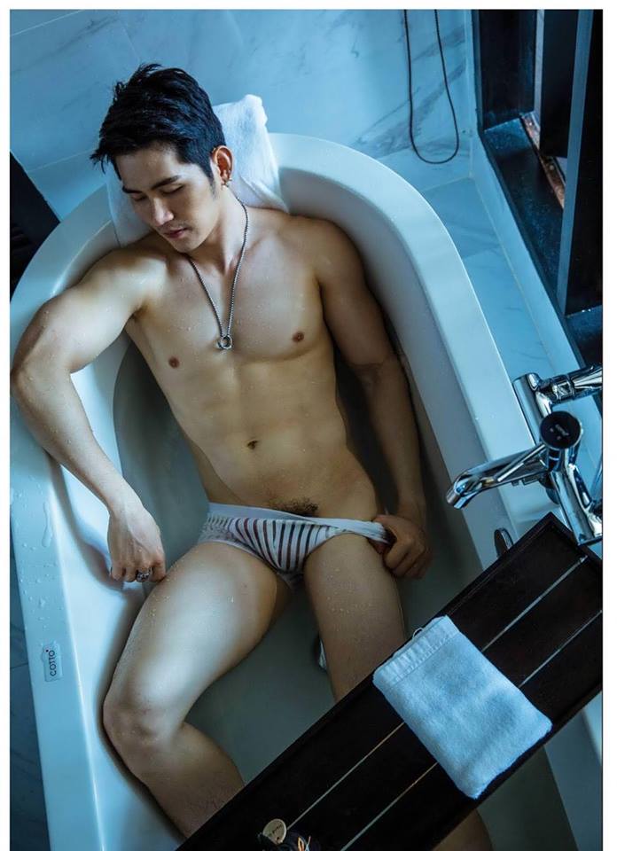 หนุ่มหล่อขึ้นปก 69