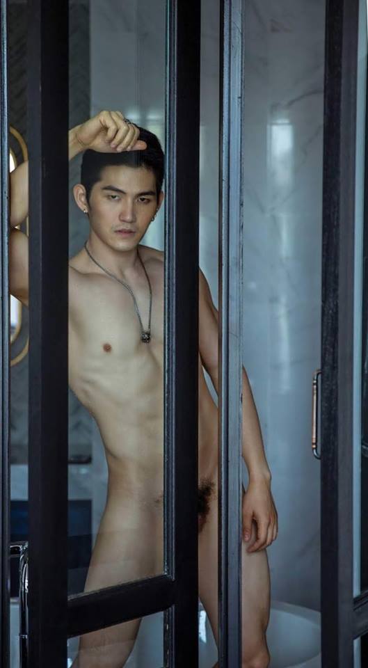 หนุ่มหล่อขึ้นปก 69