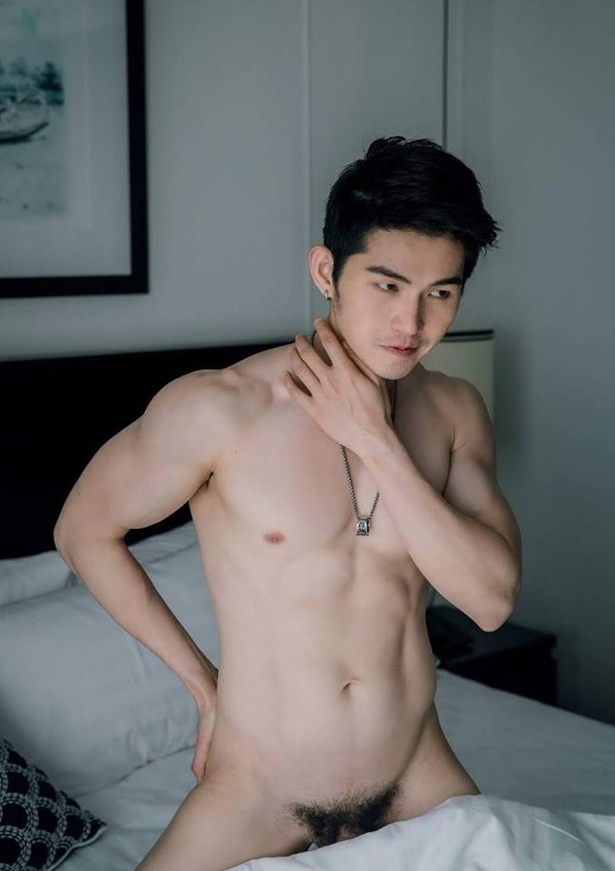 หนุ่มหล่อขึ้นปก 69