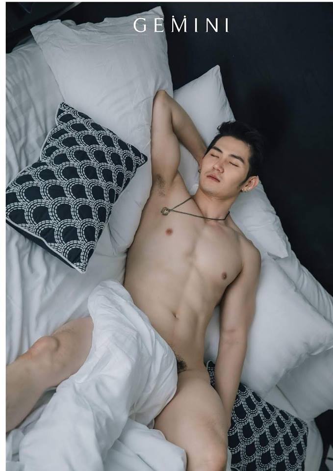 หนุ่มหล่อขึ้นปก 69