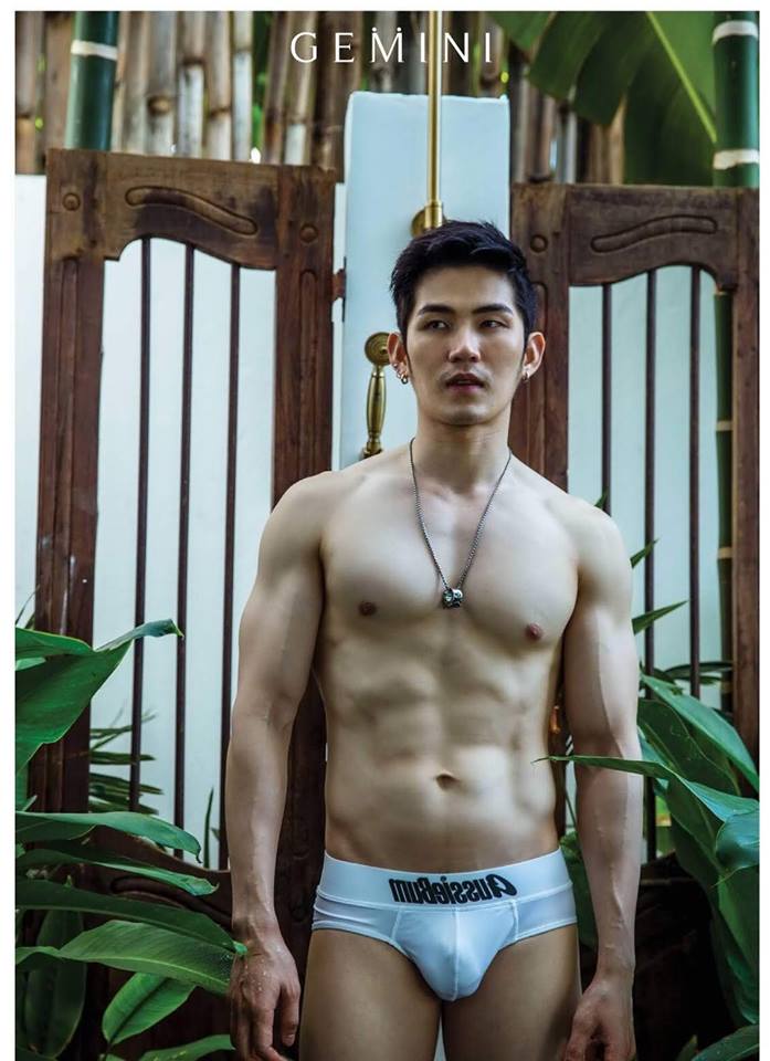 หนุ่มหล่อขึ้นปก 69