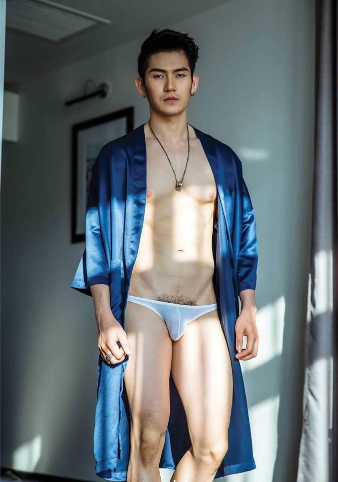 หนุ่มหล่อขึ้นปก 69