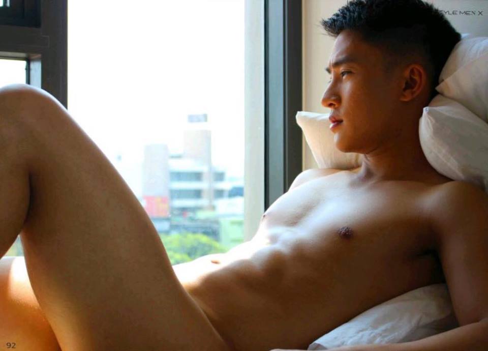 หนุ่มหล่อขึ้นปก 71