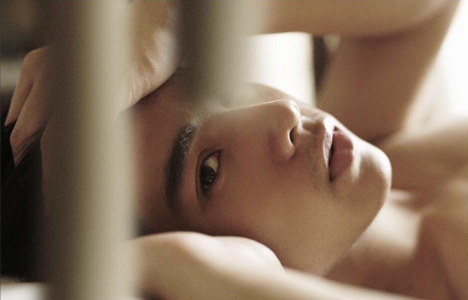 หนุ่มหล่อขึ้นปก 72