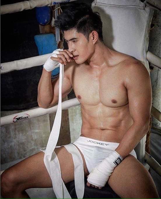 ตู่ จิรัสย์ ๑