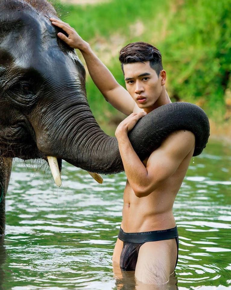 หนุ่มหล่อขึ้นปก 78
