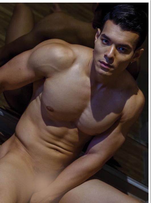 หนุ่มหล่อขึ้นปก 79
