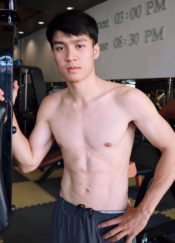 หนุ่มลาวยาวใหญ่