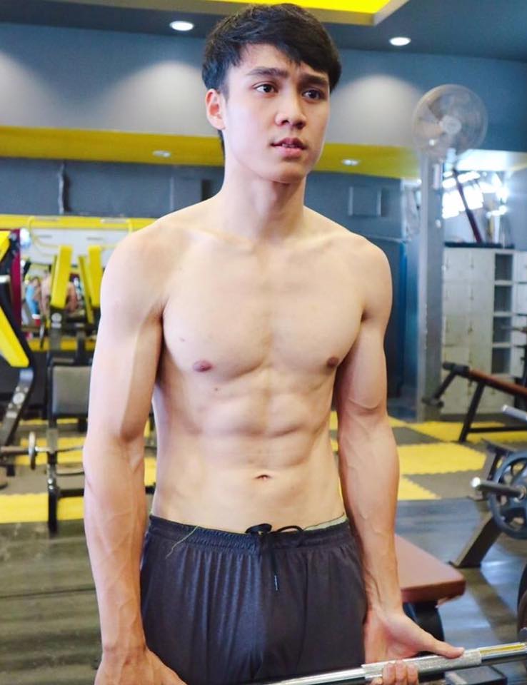 หนุ่มลาวยาวใหญ่