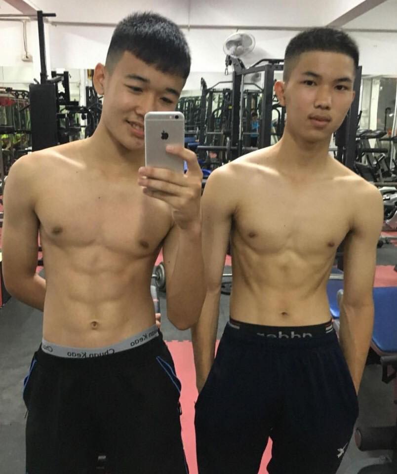 หนุ่มมัธยม