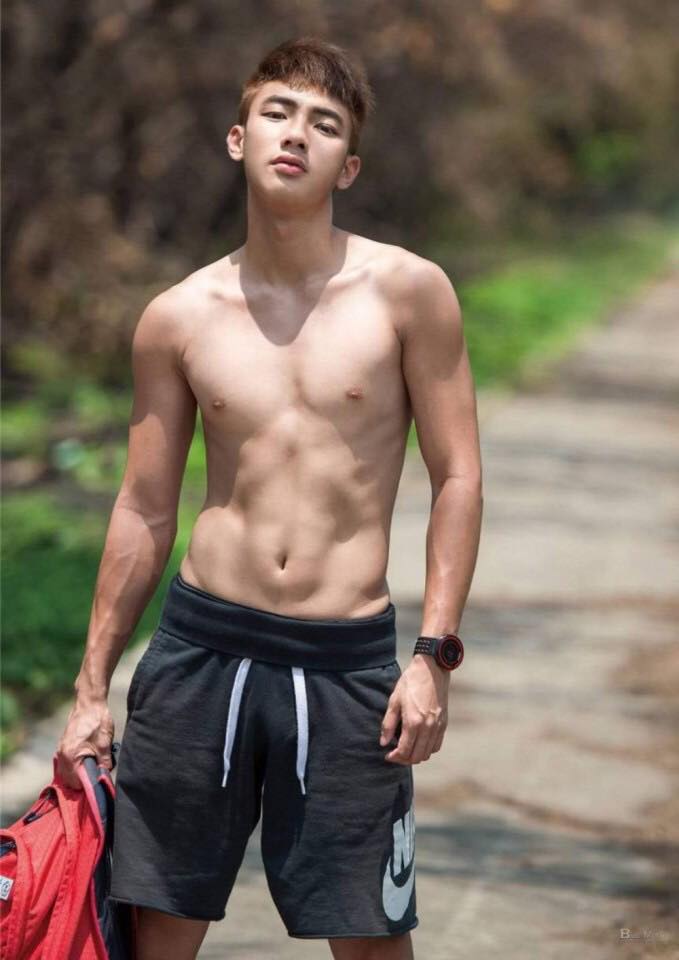 หนุ่มมัธยม