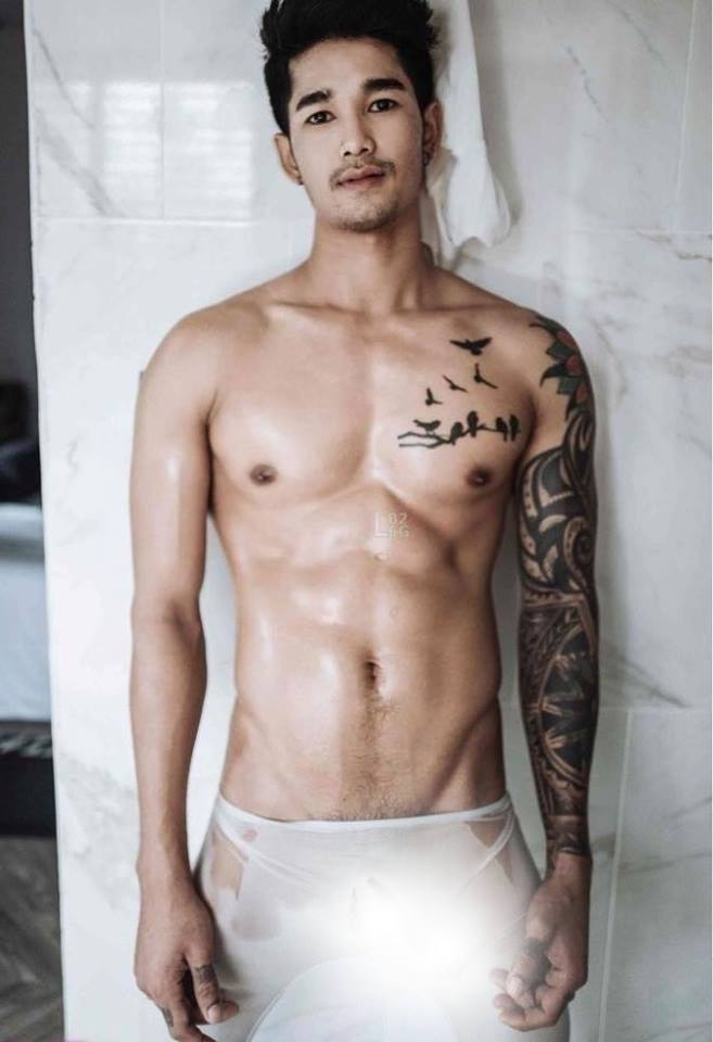หนุ่มหล่อขึ้นปก 81