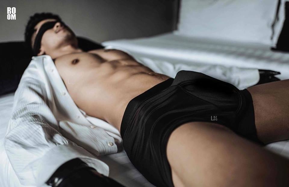 หนุ่มหล่อขึ้นปก 81