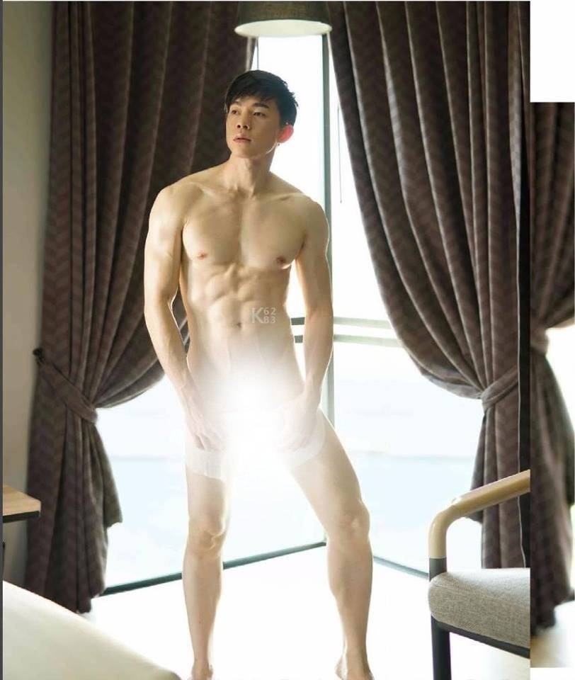 หนุ่มหล่อขึ้นปก 83