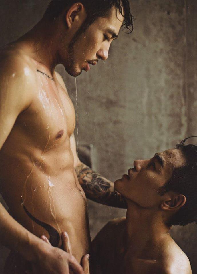 หนุ่มหล่อขึ้นปก 84