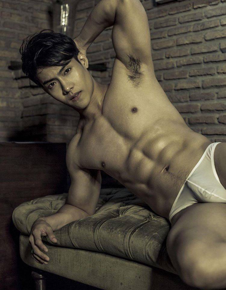 หนุ่มหล่อขึ้นปก 88