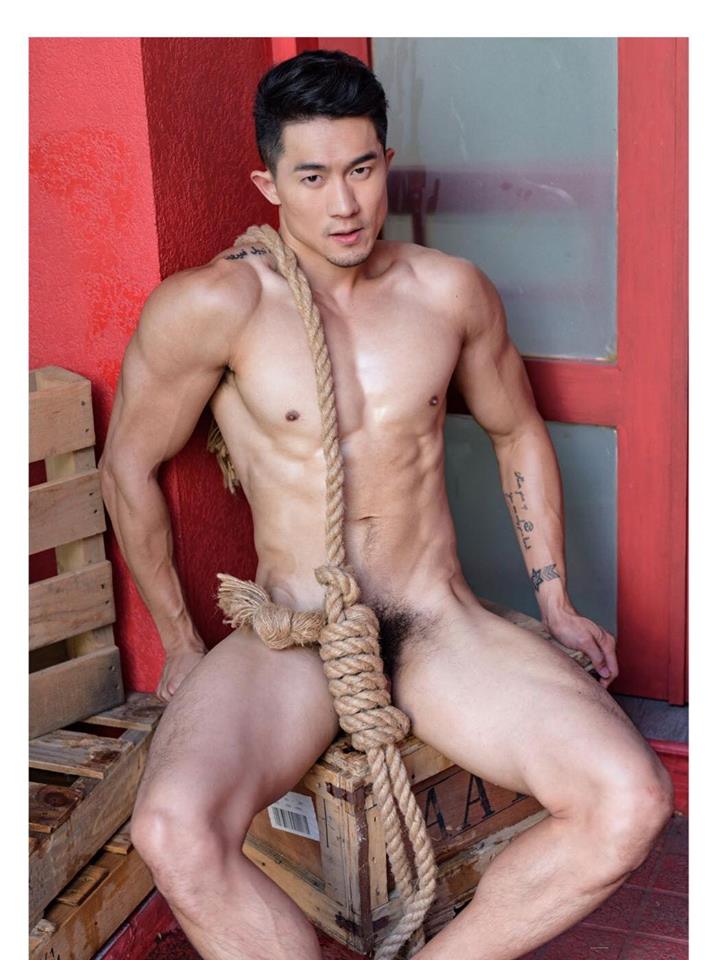 หนุ่มหล่อขึ้นปก 89