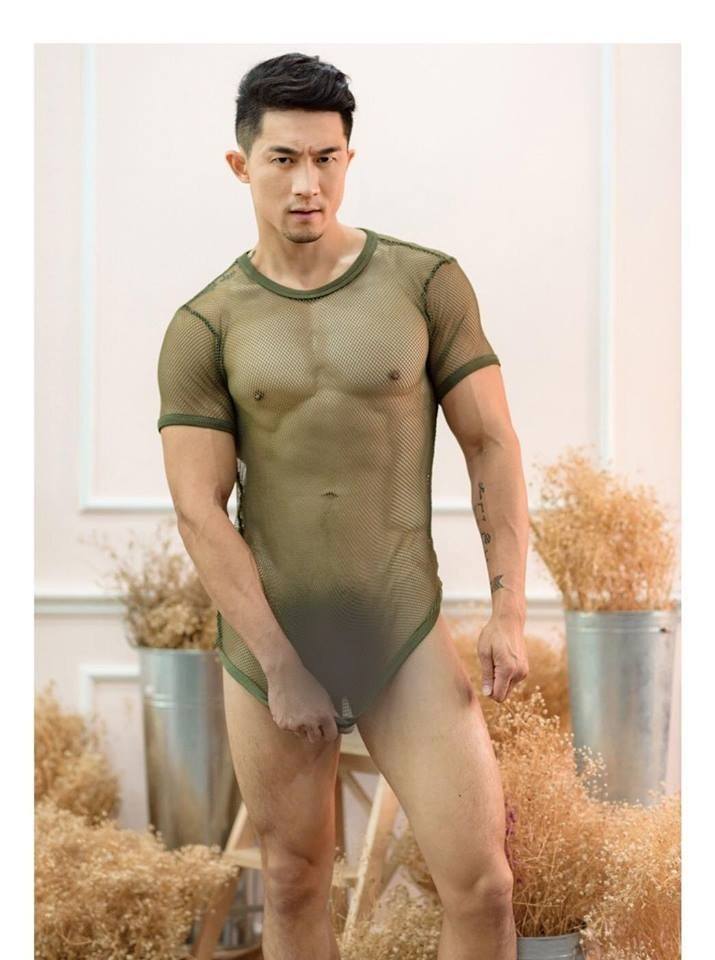 หนุ่มหล่อขึ้นปก 89