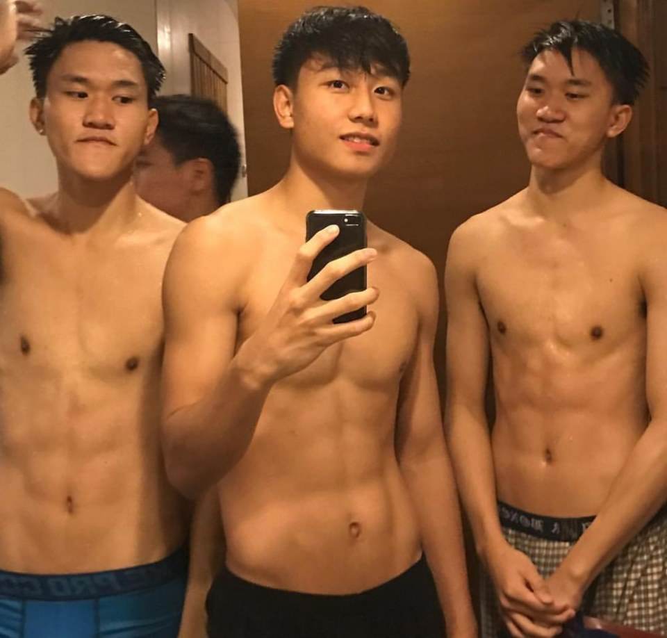 หนุ่มๆ