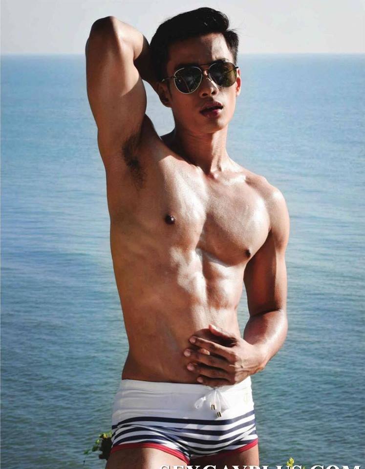 หนุ่มหล่อขึ้นปก 90