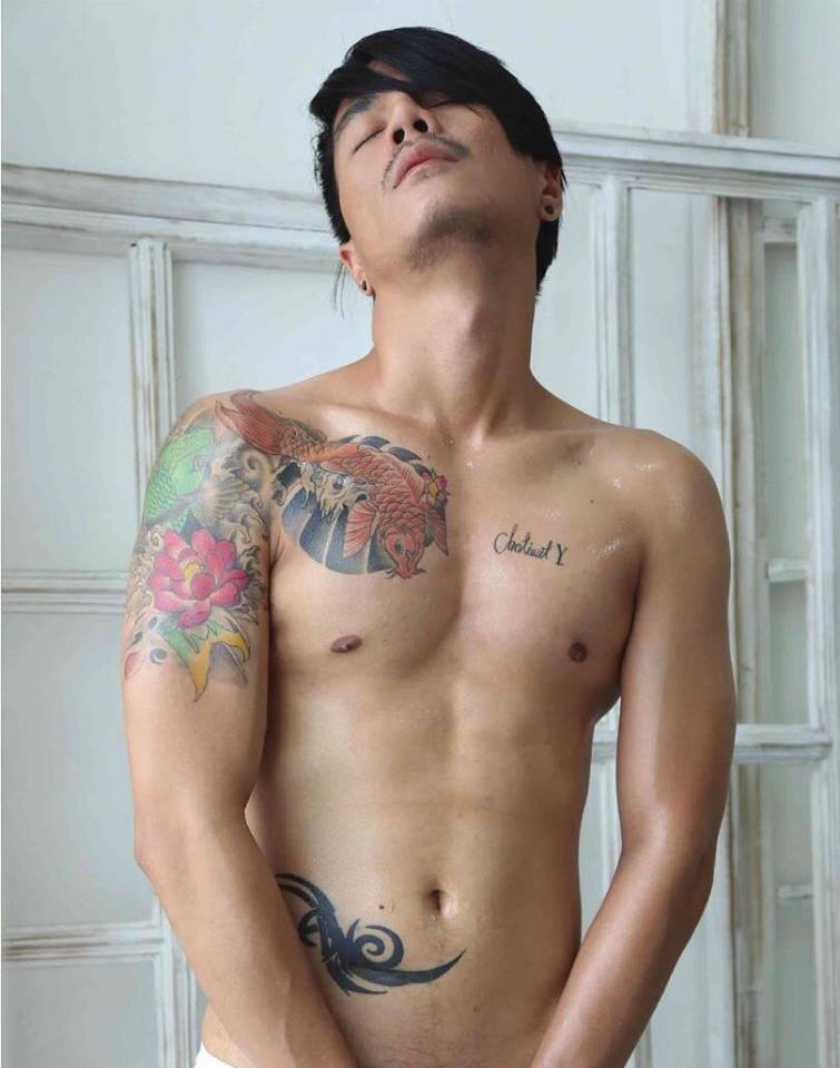 หนุ่มหล่อขึ้นปก 90