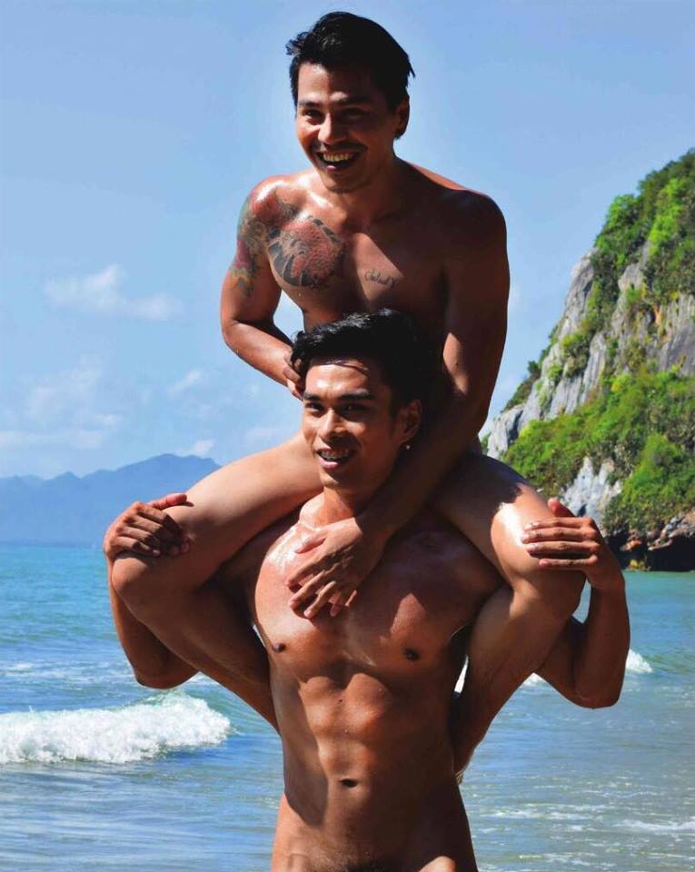 หนุ่มหล่อขึ้นปก 90