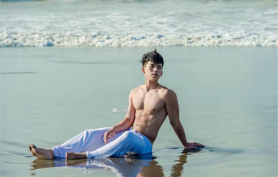 หนุ่มหล่อขึ้นปก 96