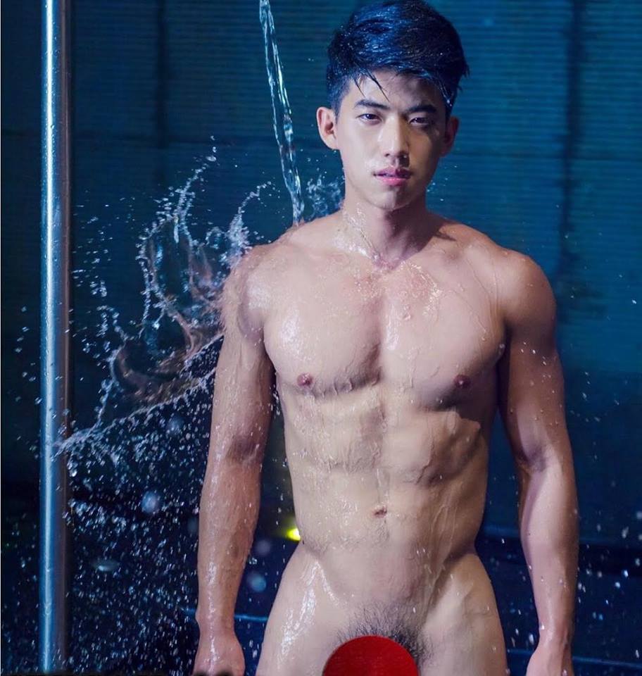 หนุ่มหล่อขึ้นปก 96