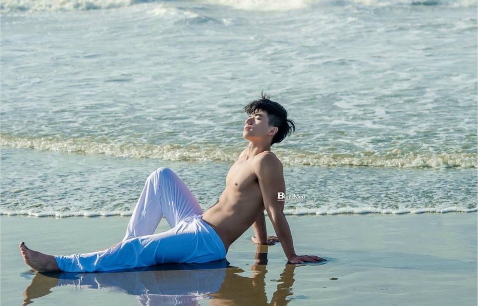 หนุ่มหล่อขึ้นปก 96