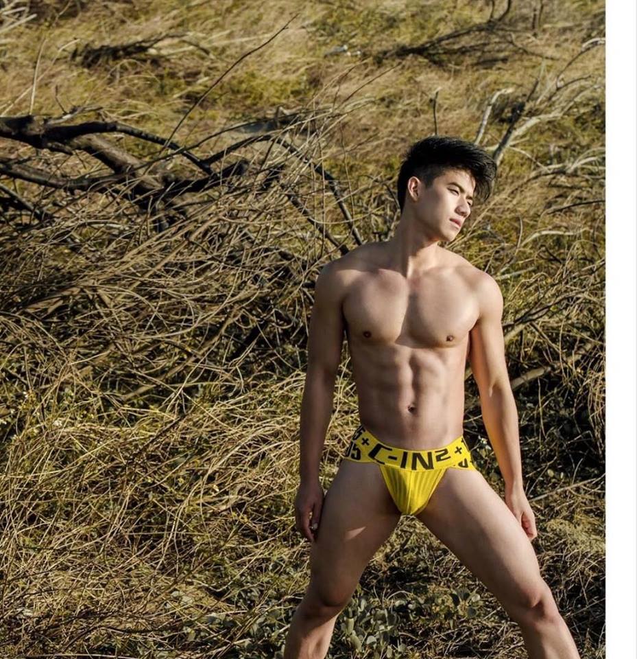 หนุ่มหล่อขึ้นปก 96