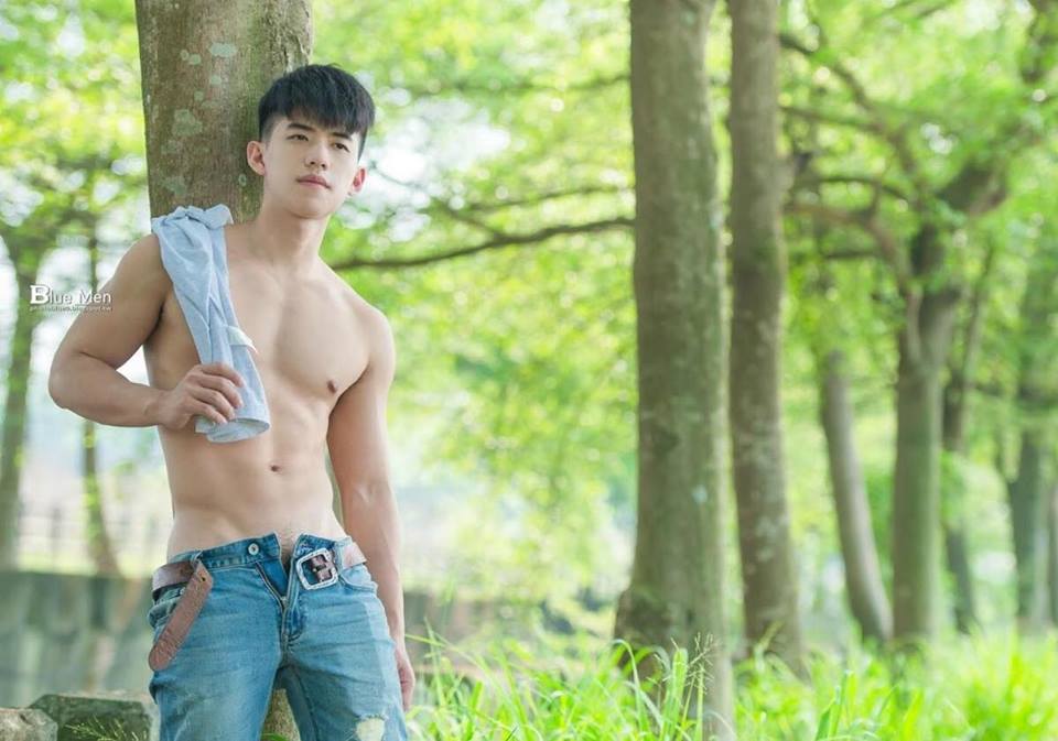 หนุ่มหล่อขึ้นปก 96