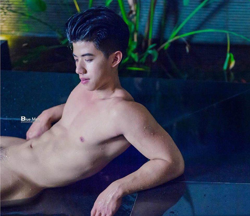 หนุ่มหล่อขึ้นปก 96