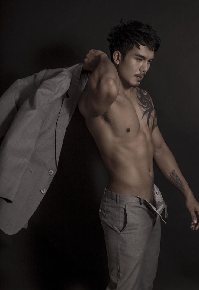 หนุ่มหล่อขึ้นปก 97
