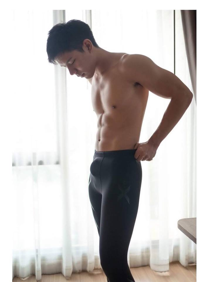 หนุ่มหล่อขึ้นปก 98