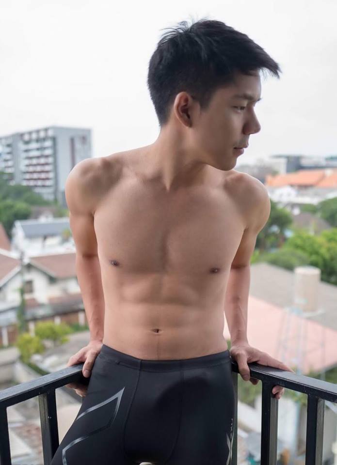 หนุ่มหล่อขึ้นปก 98