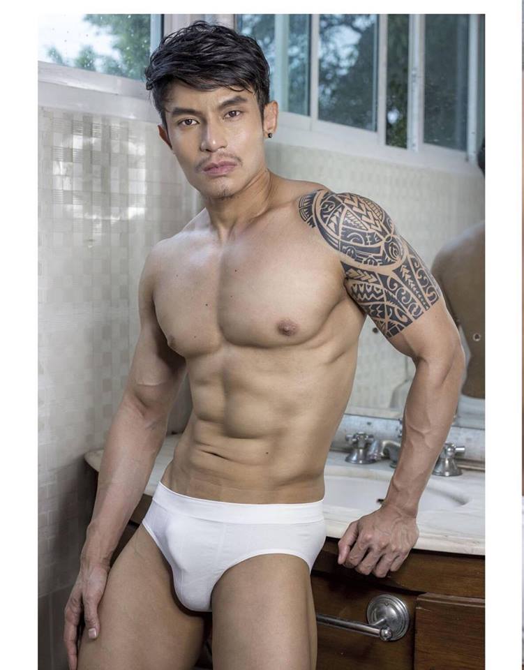 หนุ่มหล่อขึ้นปก 99